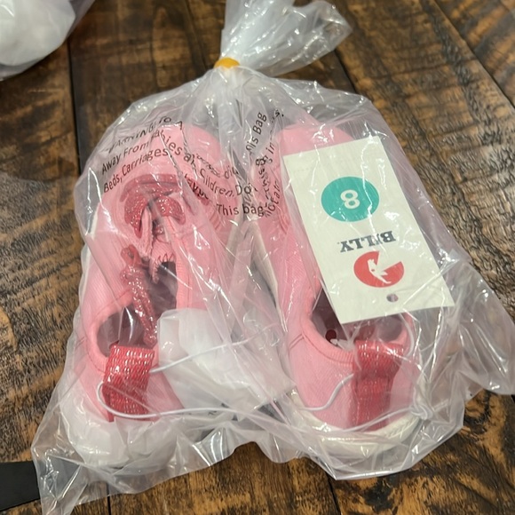 Pink - Picture 3 of 8